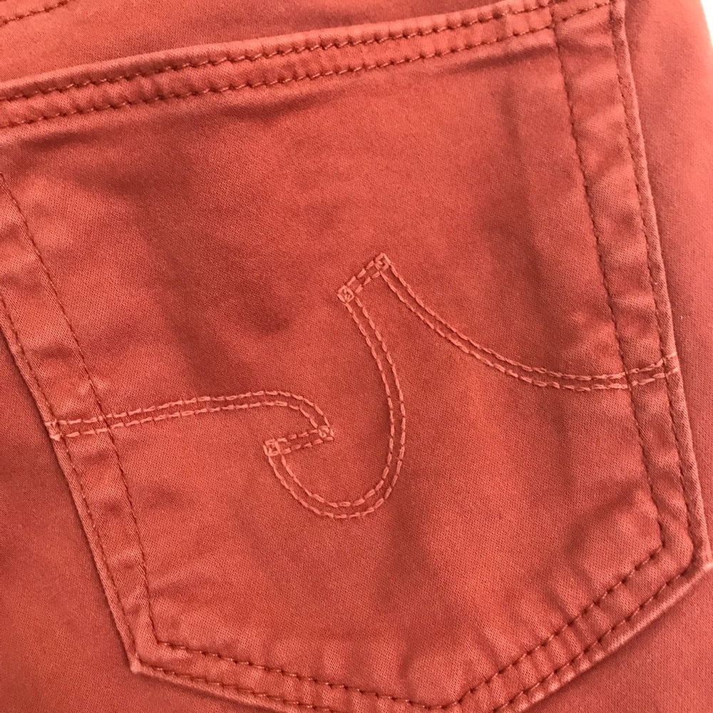 AG Stilt 27 - terra cotta